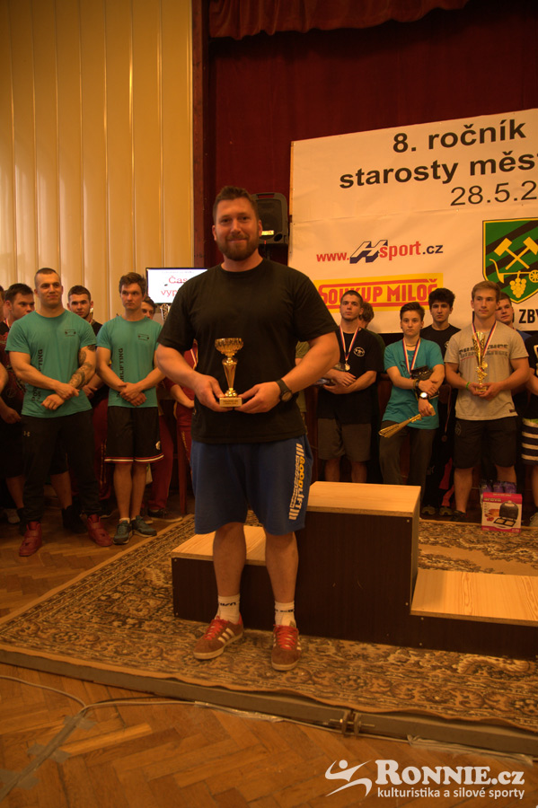 Poh�r starosty m�sta Zb��ova v silov�m trojboji dorostenc� a junior� 2016