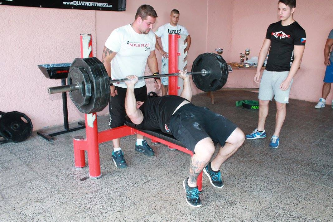 Hlu��nsko-bolatick� bench-press 2016