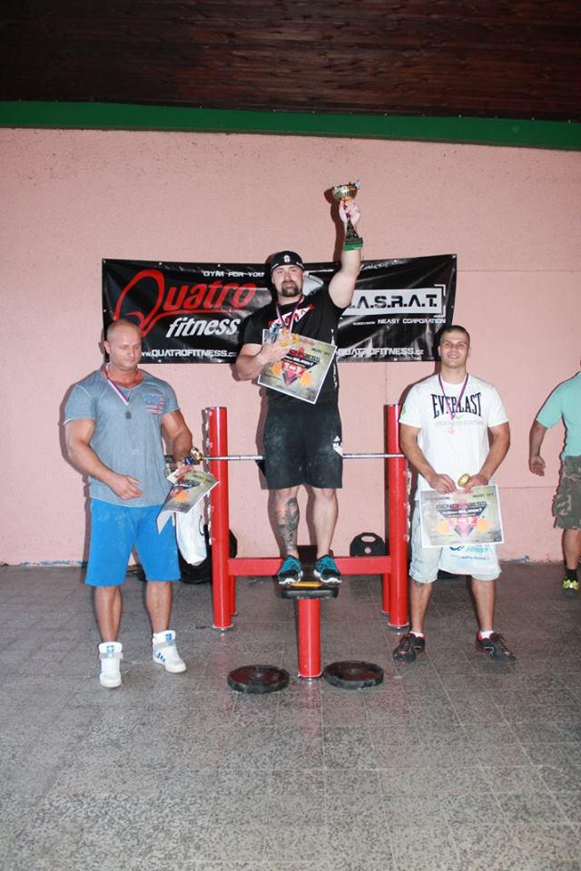 Hlu��nsko-bolatick� bench-press 2016