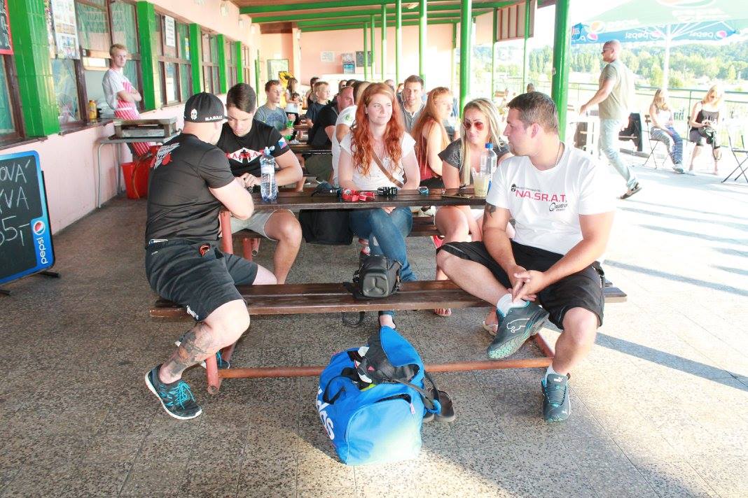 Hlu��nsko-bolatick� bench-press 2016