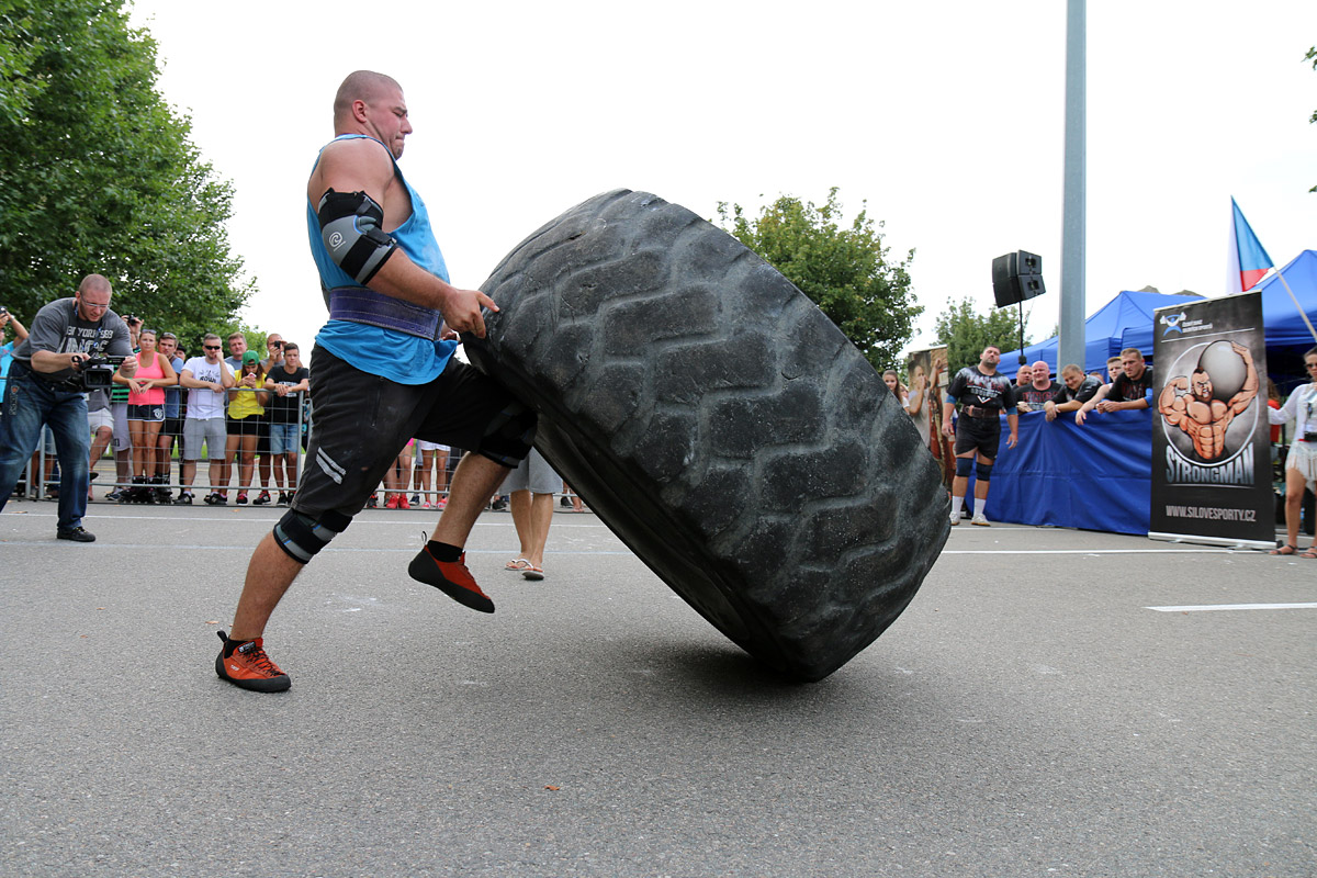 Otev�en� mezin�rodn� mistrovstv� �R strongman 2016