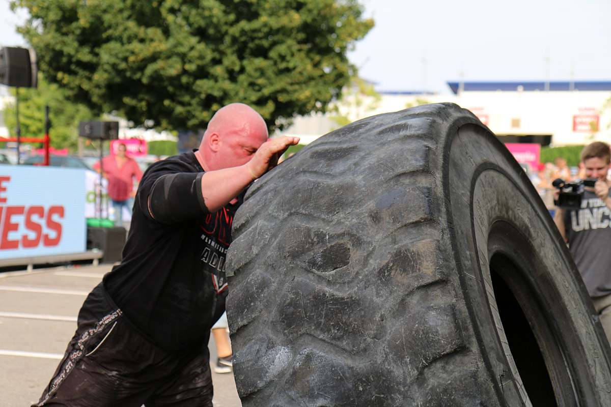 Otev�en� mezin�rodn� mistrovstv� �R strongman 2016