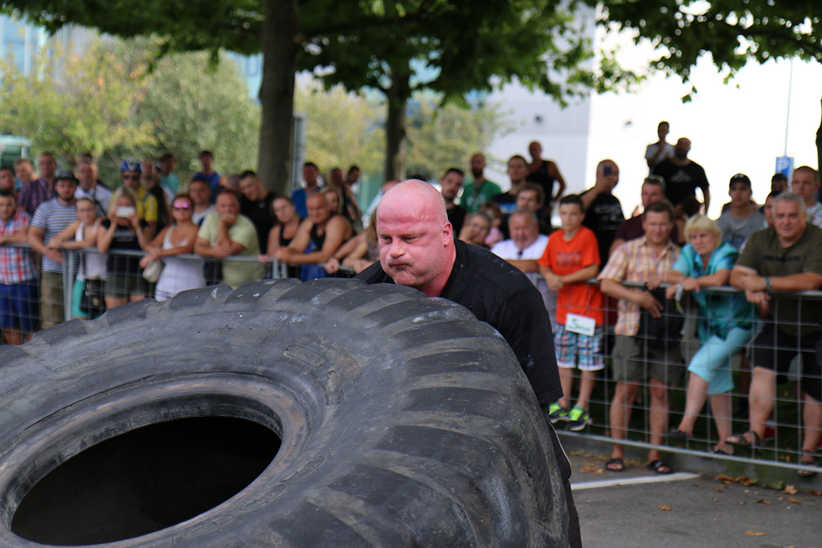 Otev�en� mezin�rodn� mistrovstv� �R strongman 2016