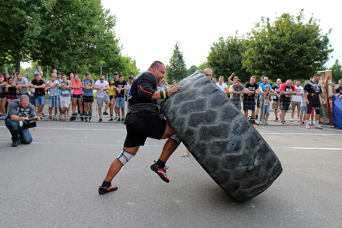 Otev�en� mezin�rodn� mistrovstv� �R strongman 2016