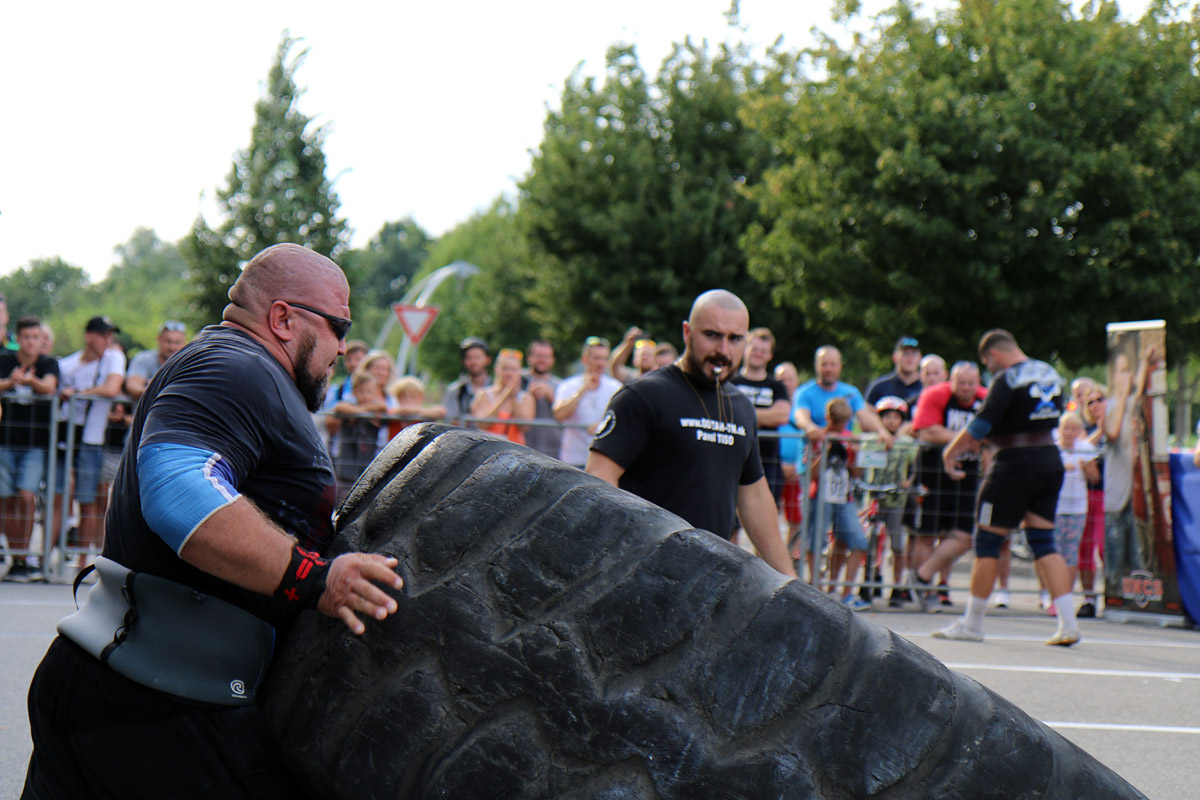 Otev�en� mezin�rodn� mistrovstv� �R strongman 2016