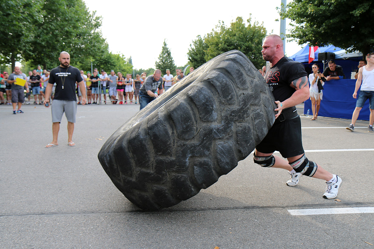 Otev�en� mezin�rodn� mistrovstv� �R strongman 2016