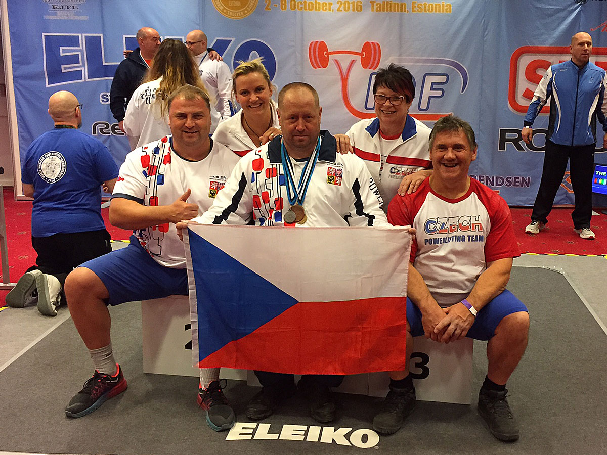 �esk� v�prava na MS v silov�m trojboji masters 2016