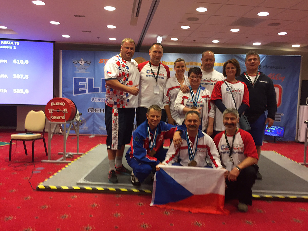 �esk� v�prava na MS v silov�m trojboji masters 2016