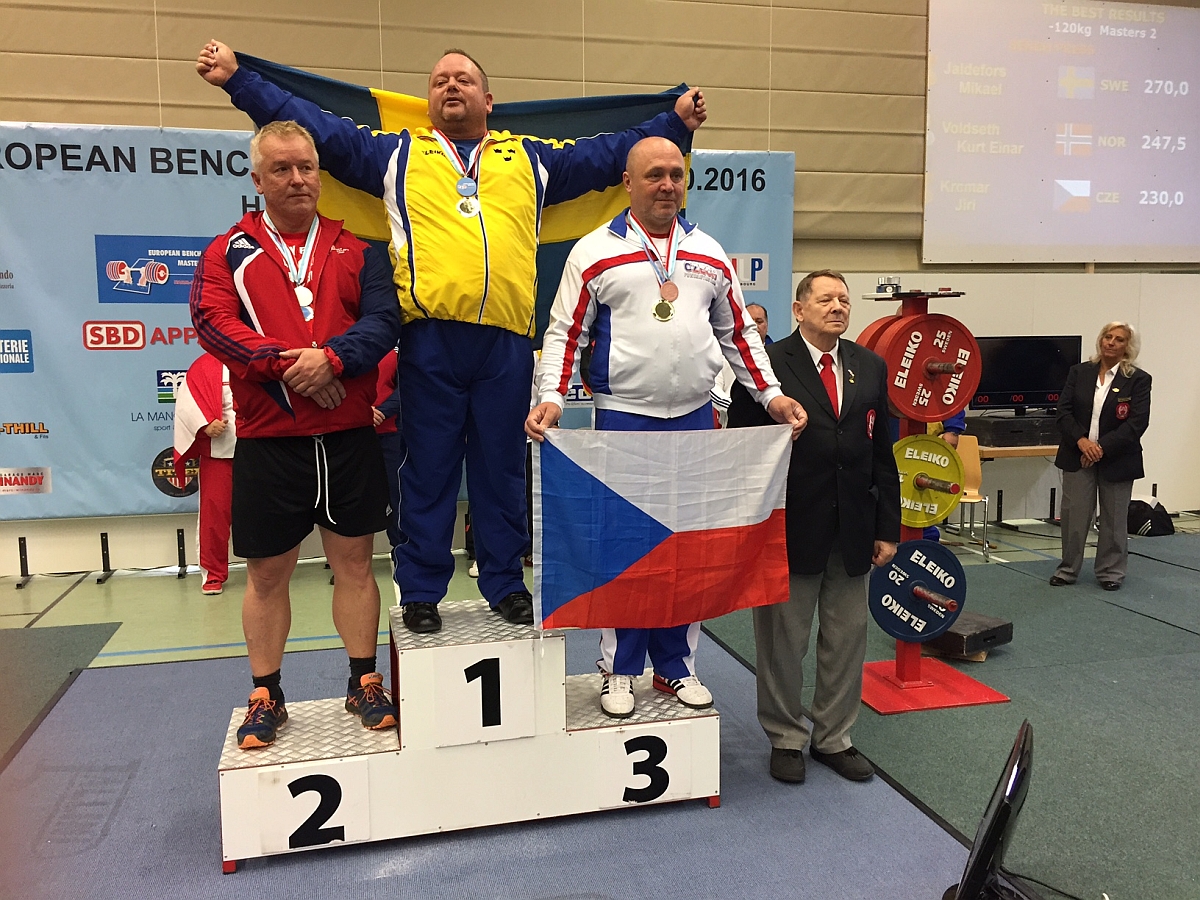 Ji�� Kr�m�� na ME masters v bench-pressu 2016