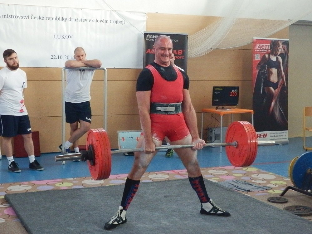 Mistrovstv� �R v silov�m trojboji dru�stev 2016