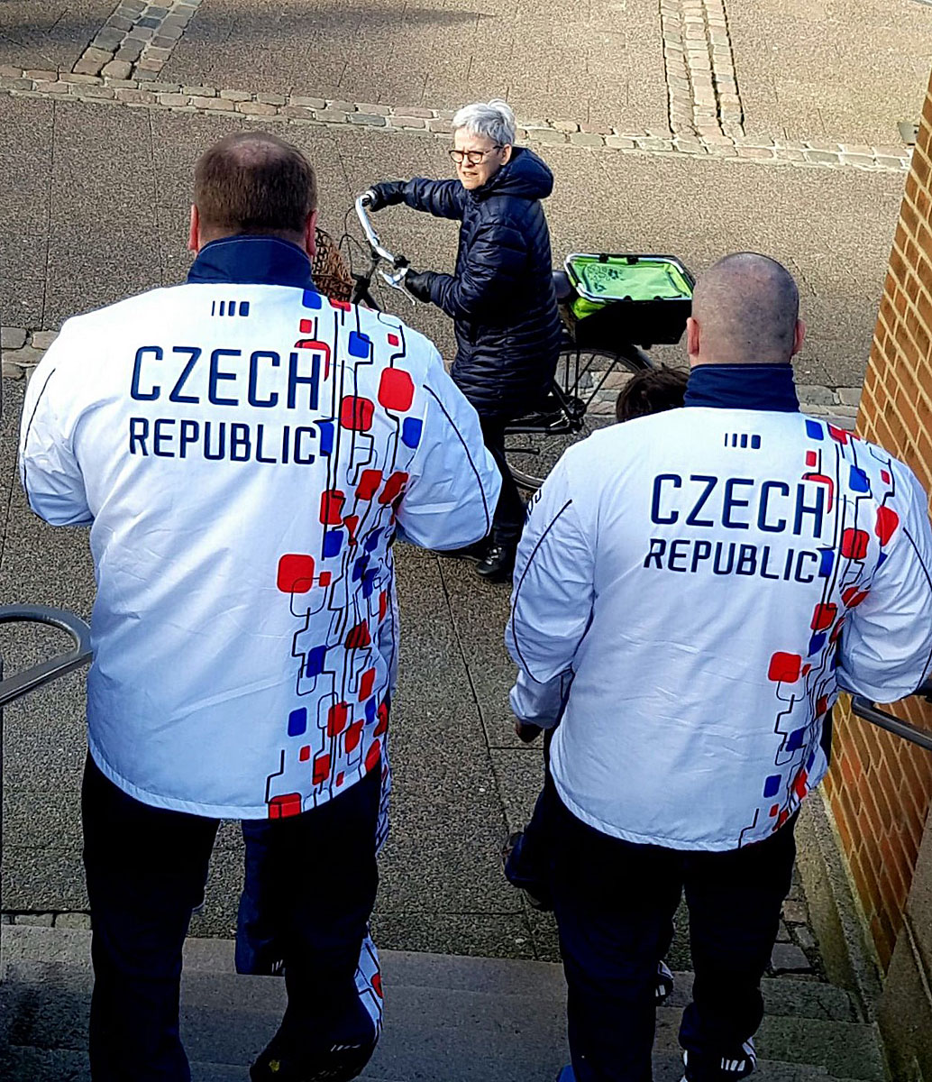 �esk� v�prava na ME v RAW silov�m trojboji 2017