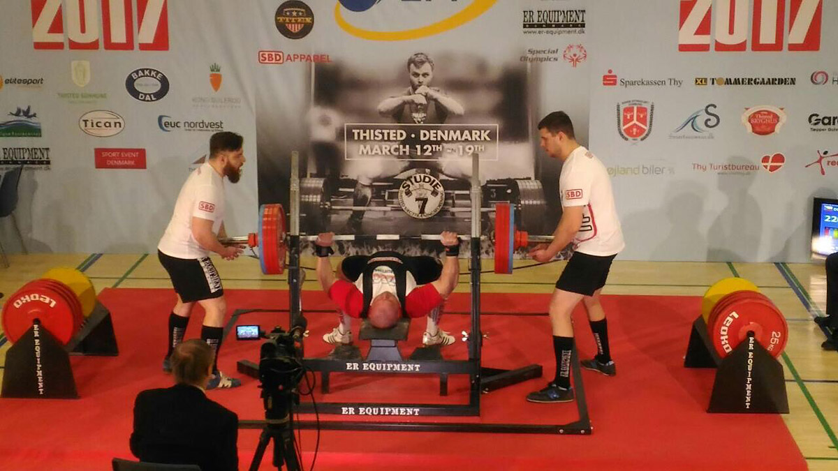 Pavol Dem��k na ME v RAW silov�m trojboji 2017