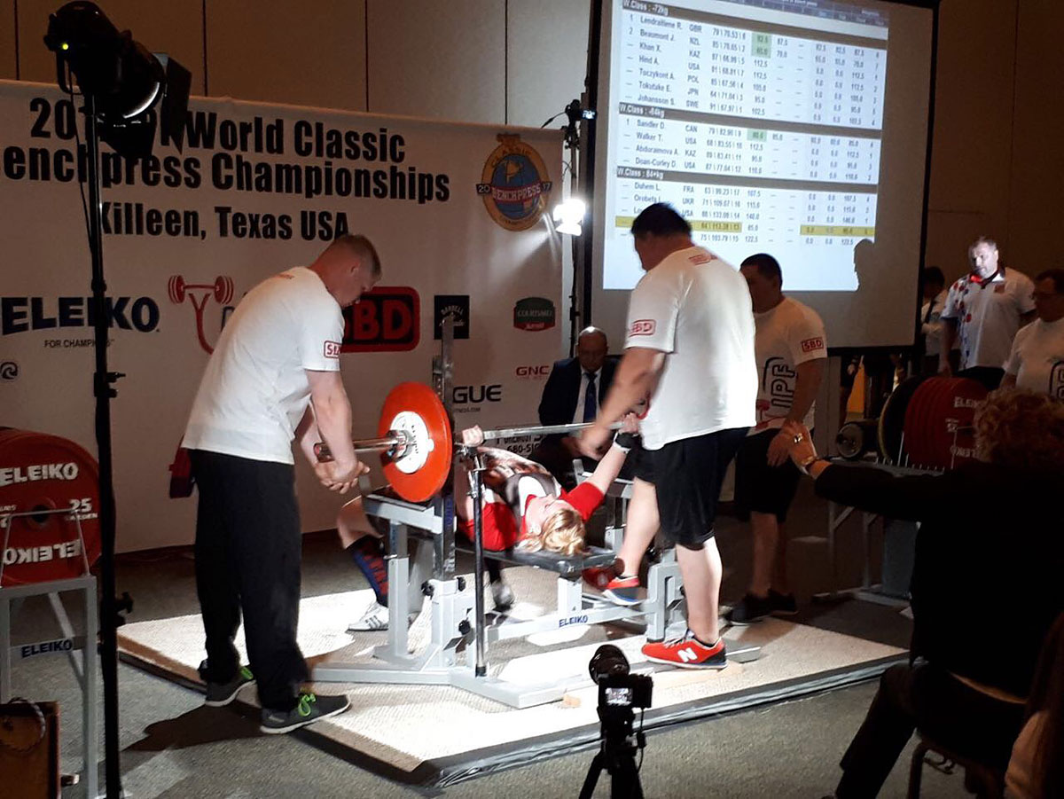Zuzana Bitterov� na MS v klasick�m (RAW) bench-pressu 2017
