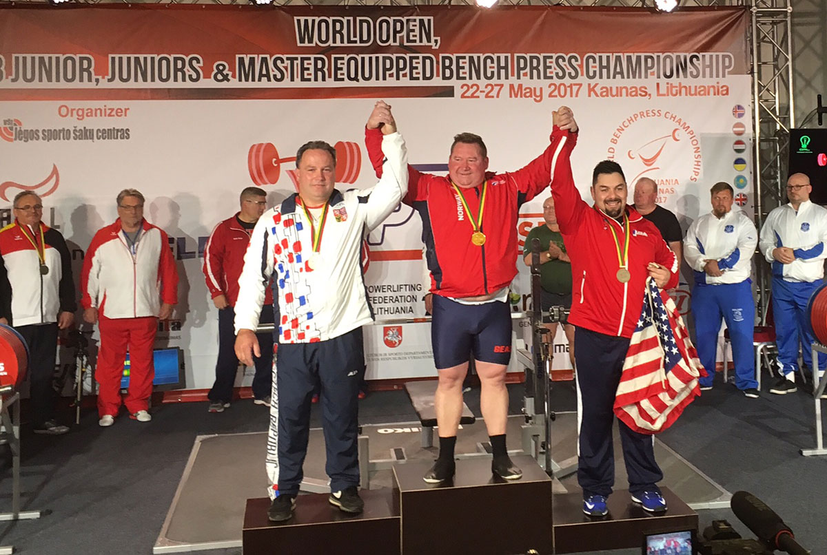 Zbyn�k Krej�a na MS v bench-pressu 2017