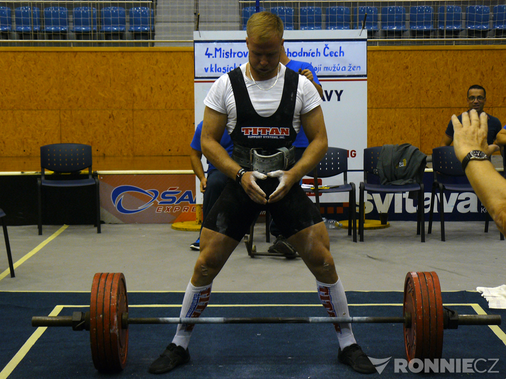 Mistrovstv� v�chodn�ch �ech v klasick�m (RAW) silov�m trojboji mu�� a �en 2017