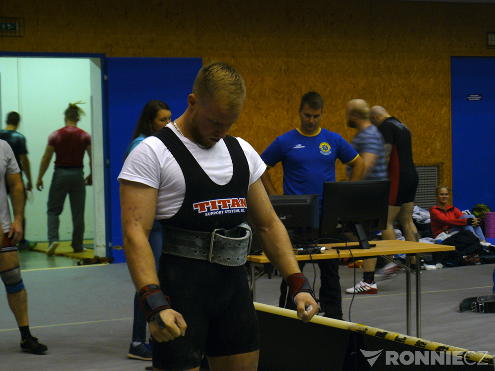 Mistrovstv� v�chodn�ch �ech v klasick�m (RAW) silov�m trojboji mu�� a �en 2017