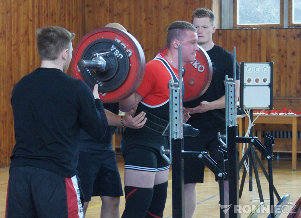 Mistrovstv� �ech v klasick�m (RAW) silov�m trojboji junior� a dorostu