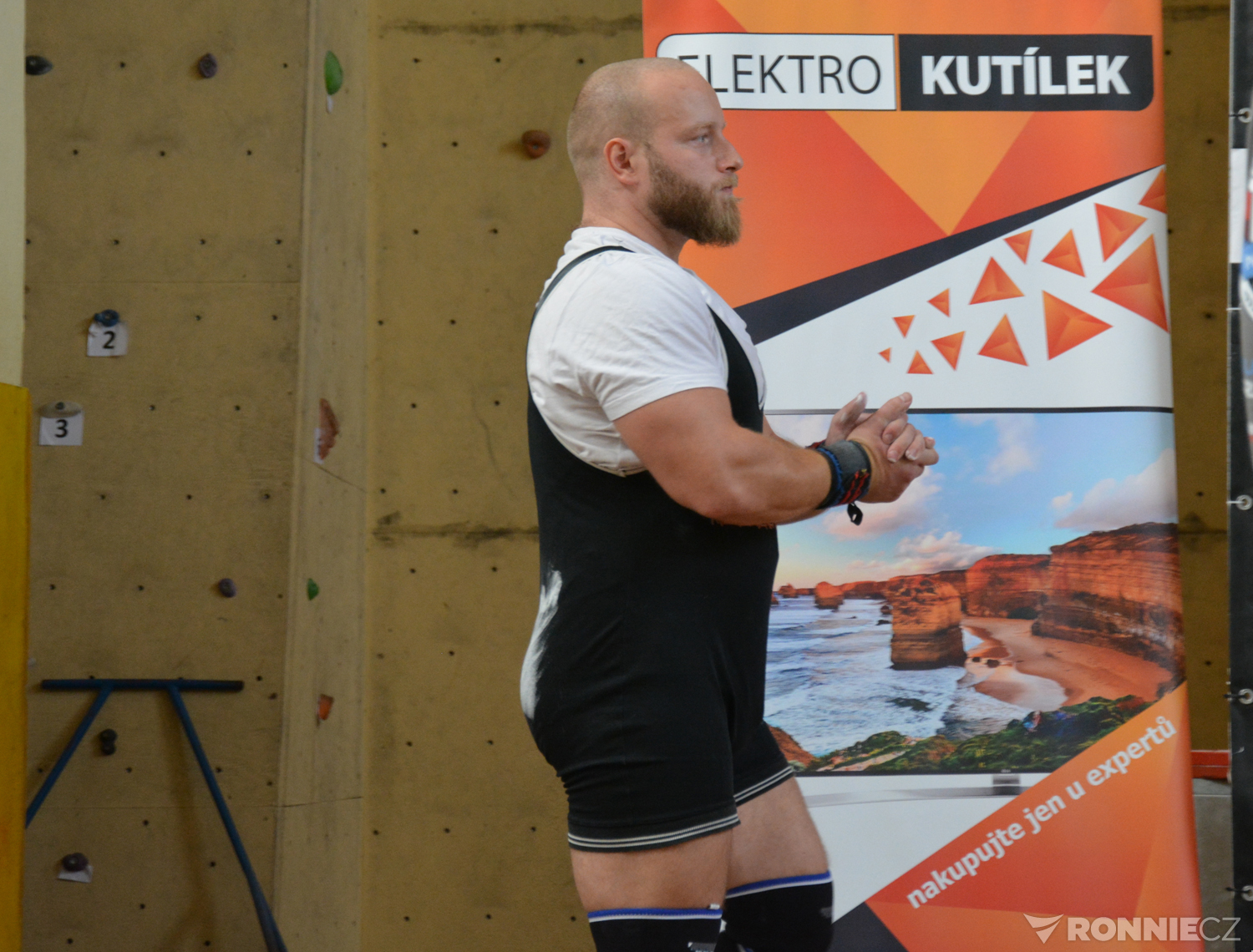 Mistrovstv� v�chodn�ch �ech v klasick�m silov�m trojboji mu�� a �en 2018