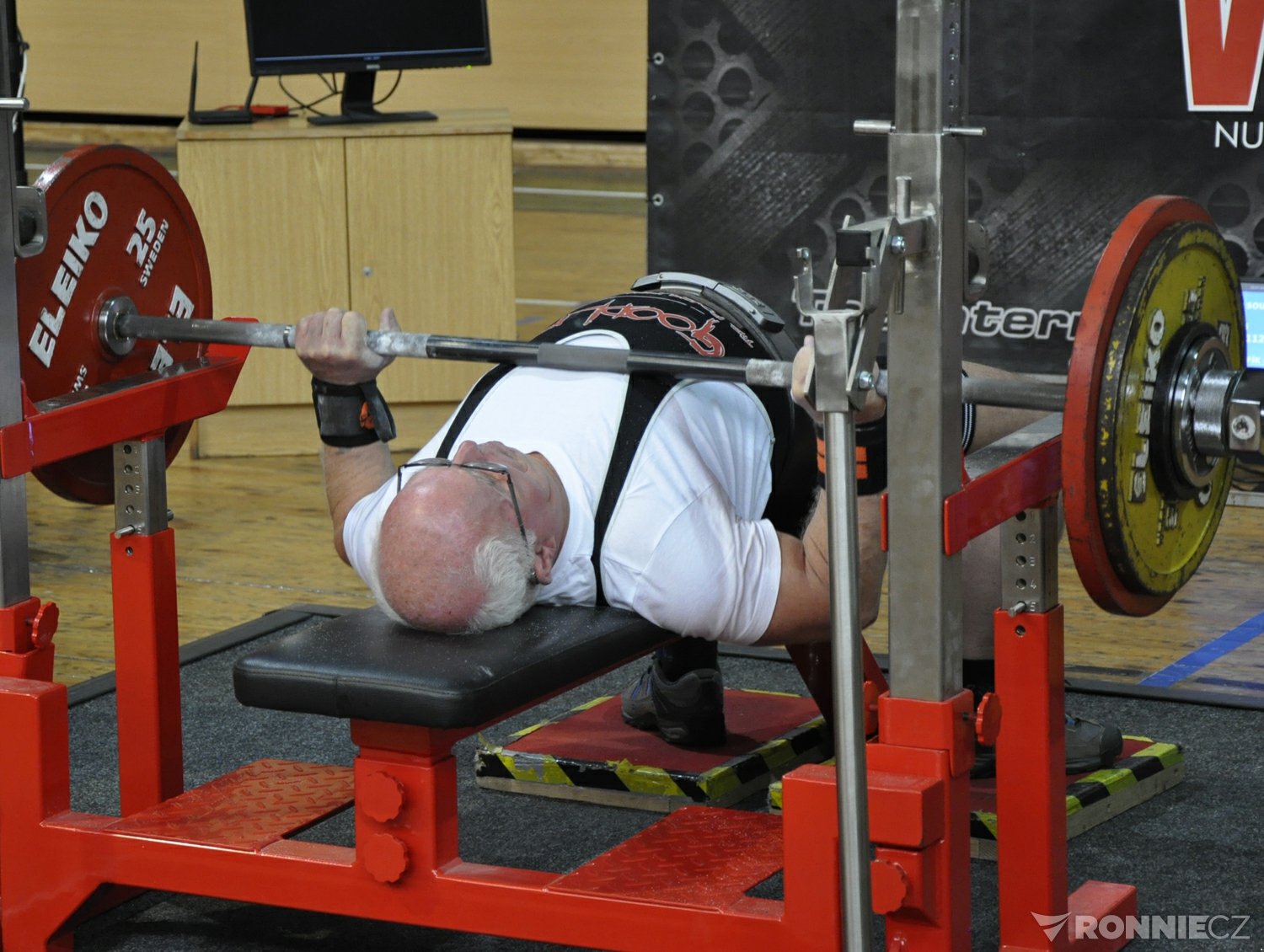 Mistrovstv� �R v klasick�m (RAW) bench-pressu dorostu, junior� a masters