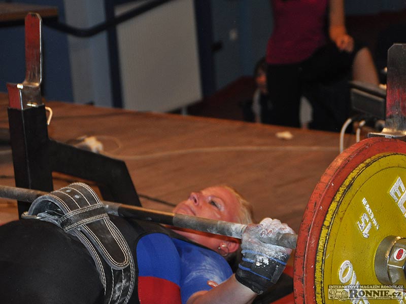 Monika Rovn� - 105 kg tlak