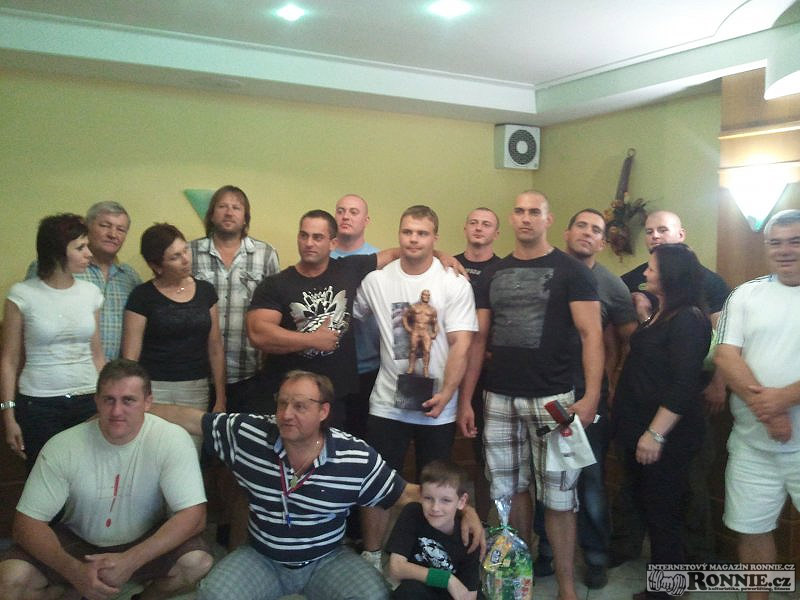 Borci Slovensk�ho poh�ru 2011 a v�t�z Marku� s trofej�